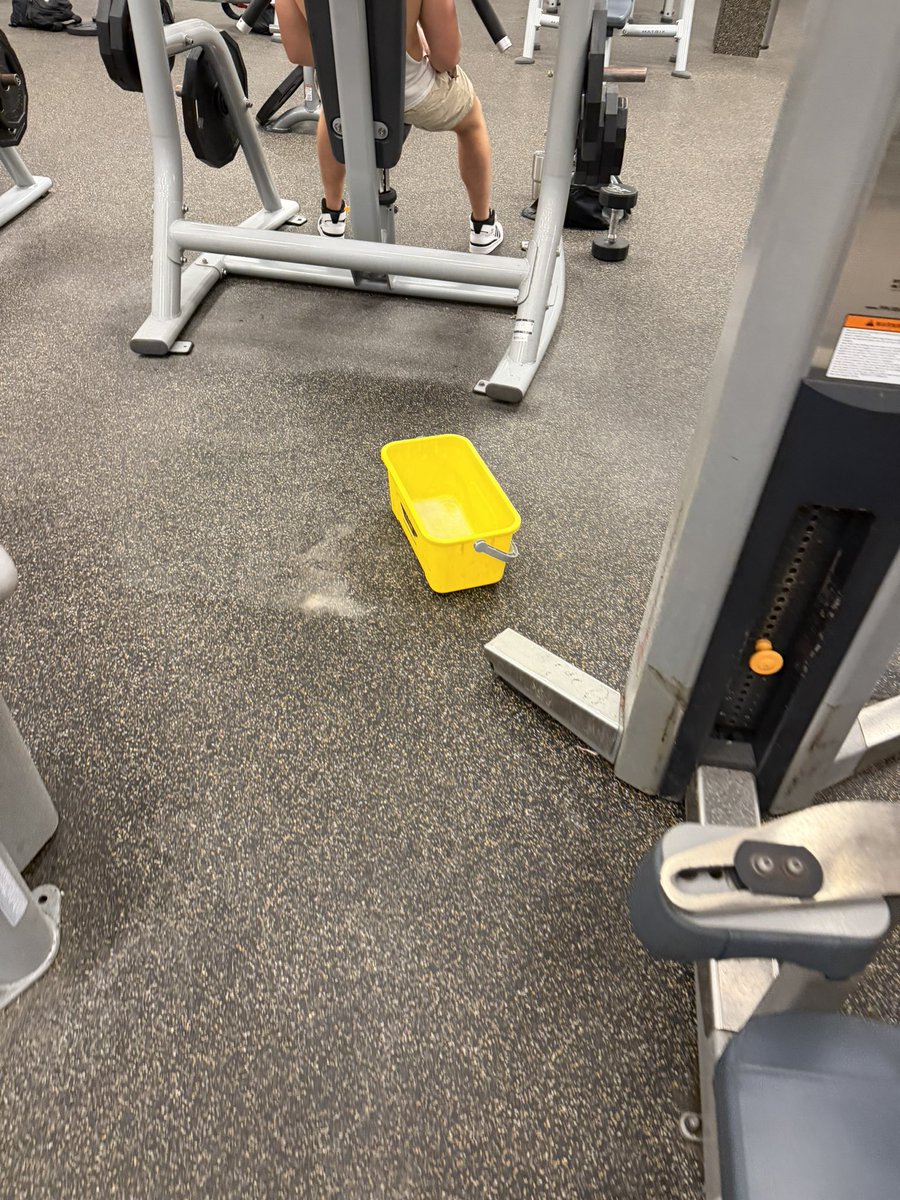 CoFounderRZF's tweet photo. SHAME ON YOU @LAFitness  

SIX MONTHS of roof leaks and still no one has fixed it. Did you run out of funds? Address on this location 14100 SW 8th street, Miami Fl 33184

You spent money on a full renovation, yet there are buckets throughout the gym catching water from multiple leaks. New equipment is already being exposed to water, the new aerobics floor is being damaged, and the newly renovated lifting area is leaking.

How much damage has to happen before someone takes responsibility?

Are you waiting for a ceiling tile to come down before this becomes urgent?

Your members pay their dues. They shouldn’t have to work out around buckets and water leaks.

FIX THE ROOF.