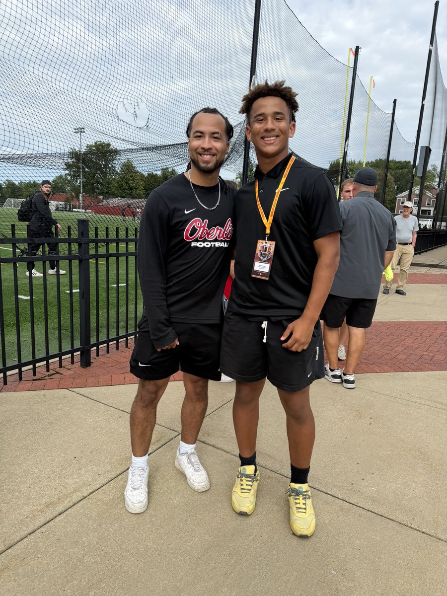 BrycesonWard27's tweet photo. First game day of the year! 🏈 Excited to learn more about this program! Huge thank you to the coaches for having me out today. It was great watching the game and seeing all the hard work you guys put in! 🙏🏈
@CoachJPont 
@CoachZOpsal 
@JacobEpps_210 

#unofficialvisit #grind🔥 https://t.co/h713wffRE0