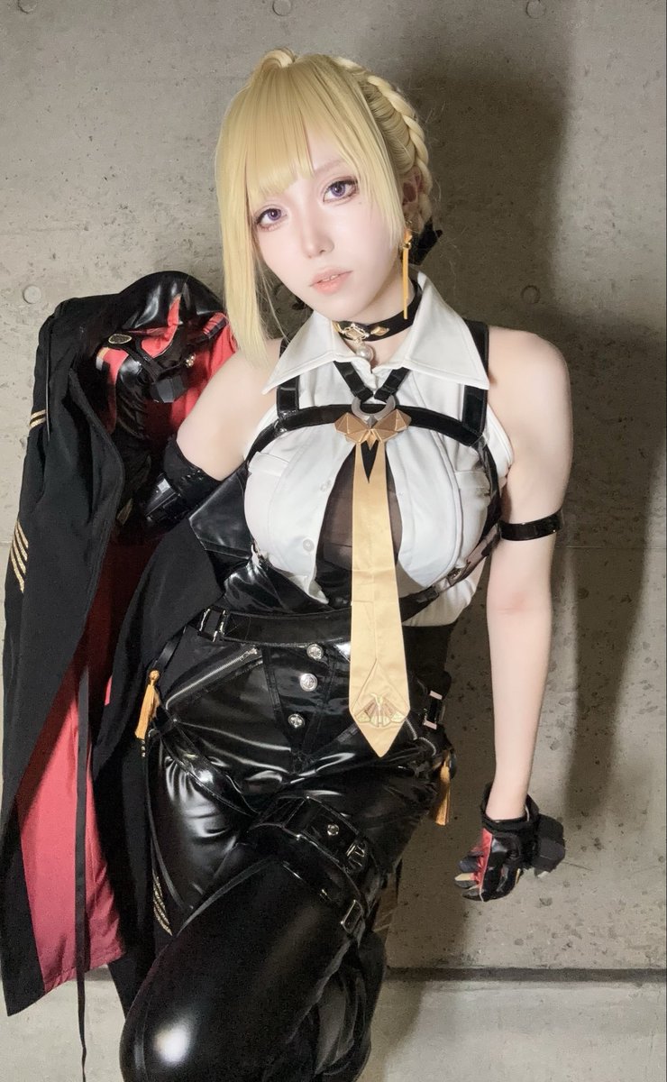 0soyo0's tweet photo. イヴリン https://t.co/J9c3XhbyNO