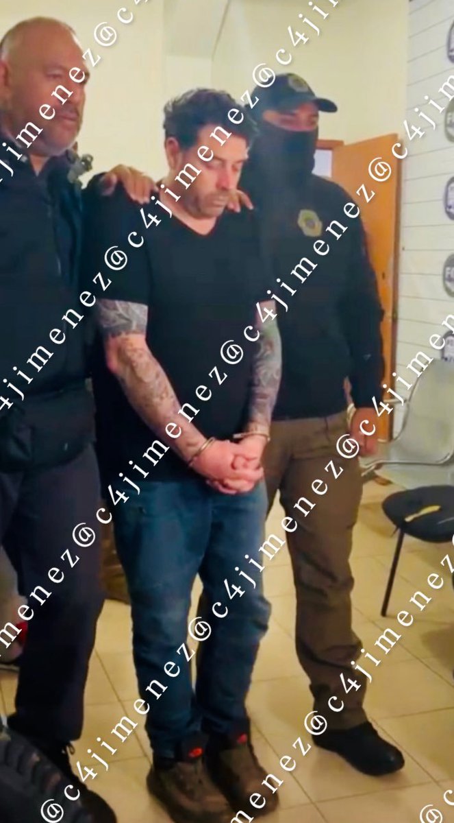 azucenau's tweet photo. 🔴Diego Sebastián "N", el homicida de Atizapán, transfirió bitcoins a su esposa en España e intentó sobornar a los agentes que lo detuvieron.

De acuerdo con el periodista Carlos Jiménez (@c4jimenez), el asesino ofreció a los agentes 1.5 millones de pesos a cambio de su liberación, además de enseñarles a convertir las criptomonedas a efectivo sin dejar rastro.