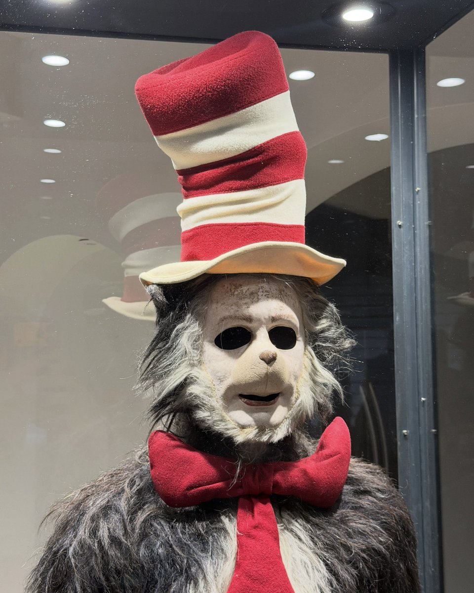 Complex's tweet photo. Natalie Reynolds won the screen used Cat in the Hat costume at auction for $25K and says it’s ‘haunted.’ 

She was reportedly told never to look it in the eyes, while rumors claim Mike Myers’ soul is trapped inside. She’s also considering testing the costume to see if its hair is actually human.

[📸: via/ realnatalierey]