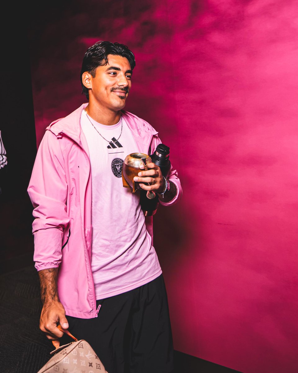 InterMiamiCF's tweet photo. Llegaron los nuestros 👊 https://t.co/YZtEquizRd