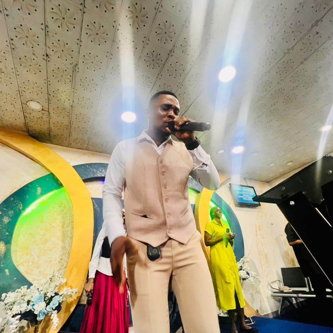 ledams46's tweet photo. Happy beautiful Sunday. I trust you will be in church today? 

God bless you as you give him worship 👏👏🙏🙏 https://t.co/SYkzKOfAF2