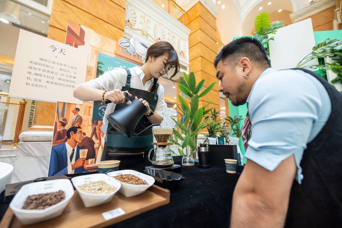 GizemCanjfpx's tweet photo. Tried the new zero-waste coffee bar downtown—baristas craft custom brews without disposables, and the oat milk foam tasted amazing. Game changer for my daily caffeine fix!， https://t.co/L86Rnrw17d