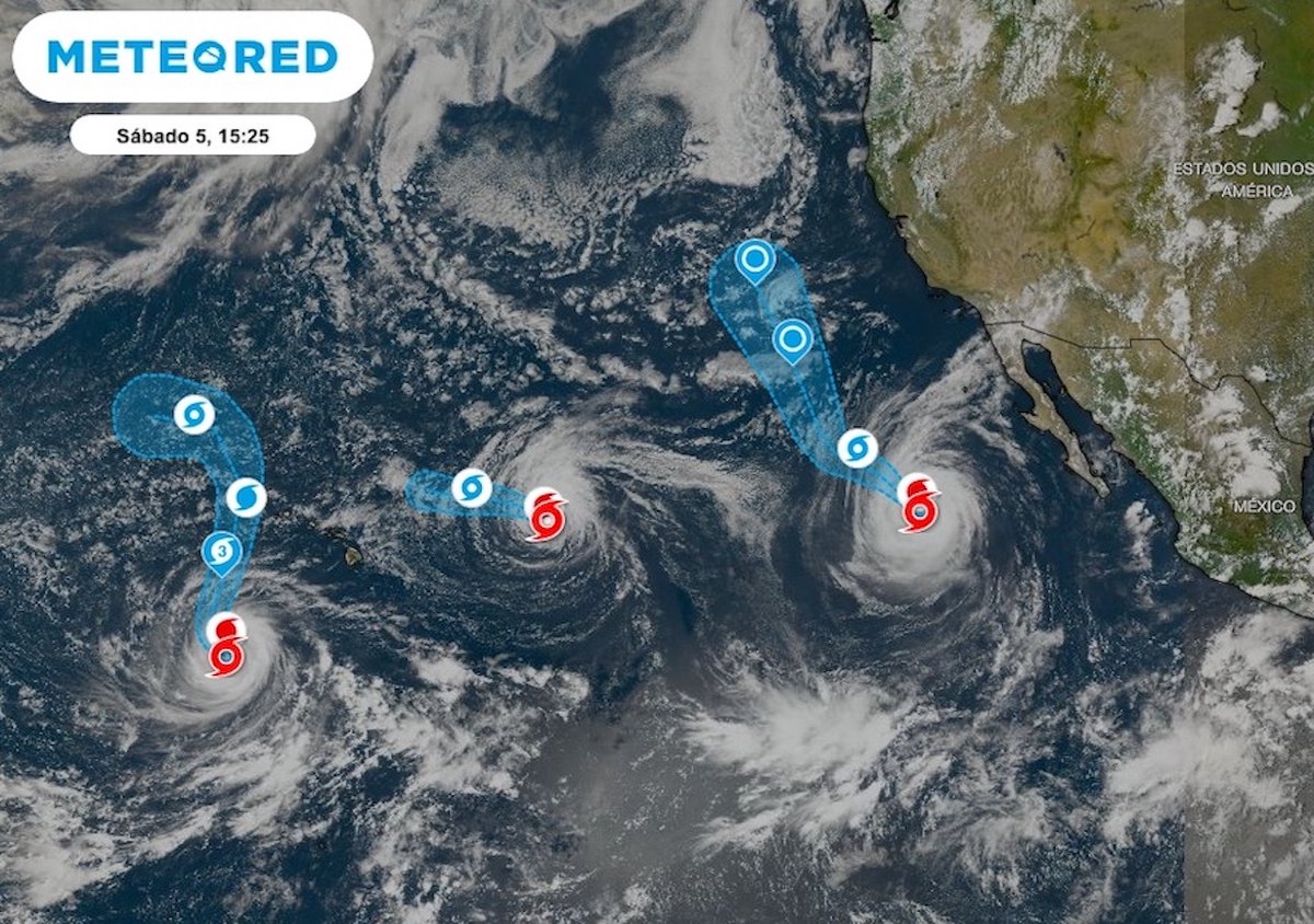 meteoredmx's tweet photo. 🔥🙀 ¡Inédito en el Pacífico 🌎! #ElNiño impulsa un trío de #Huracanes activos al mismo tiempo 🌀🌊

Entérate con Úrsula Pamela García aquí ⏬  🔗 https://t.co/DWkucoYSAF https://t.co/SEVvQleT1Y