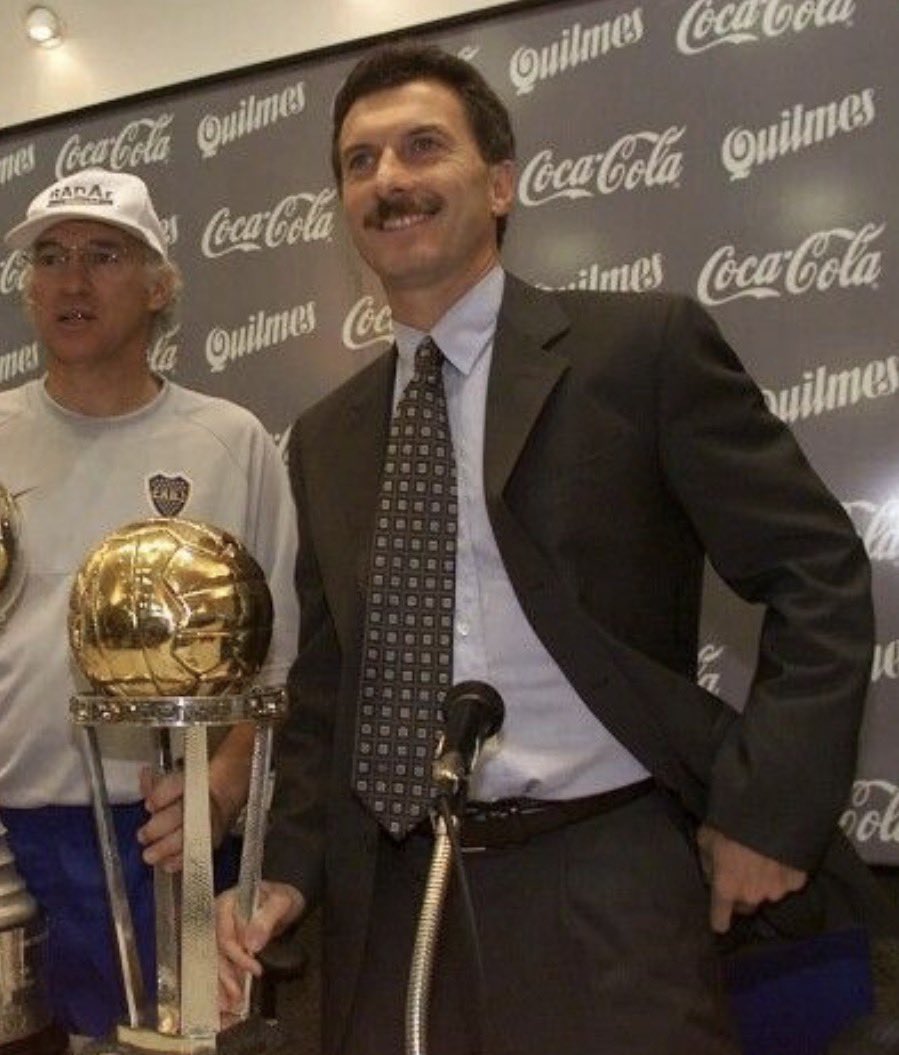 frabigolxeneize's tweet photo. Prohibido olvidar que en 2023 votaron a un tipo que no termino la secundaria por Encima del mejor presidente de la historia del club y de America,todo este quilombo es culpa del hincha.

Estamos todos de acuerdo Que en 2027 no puede volver a pasar lo mismo,no? https://t.co/RPNNE4q3bS