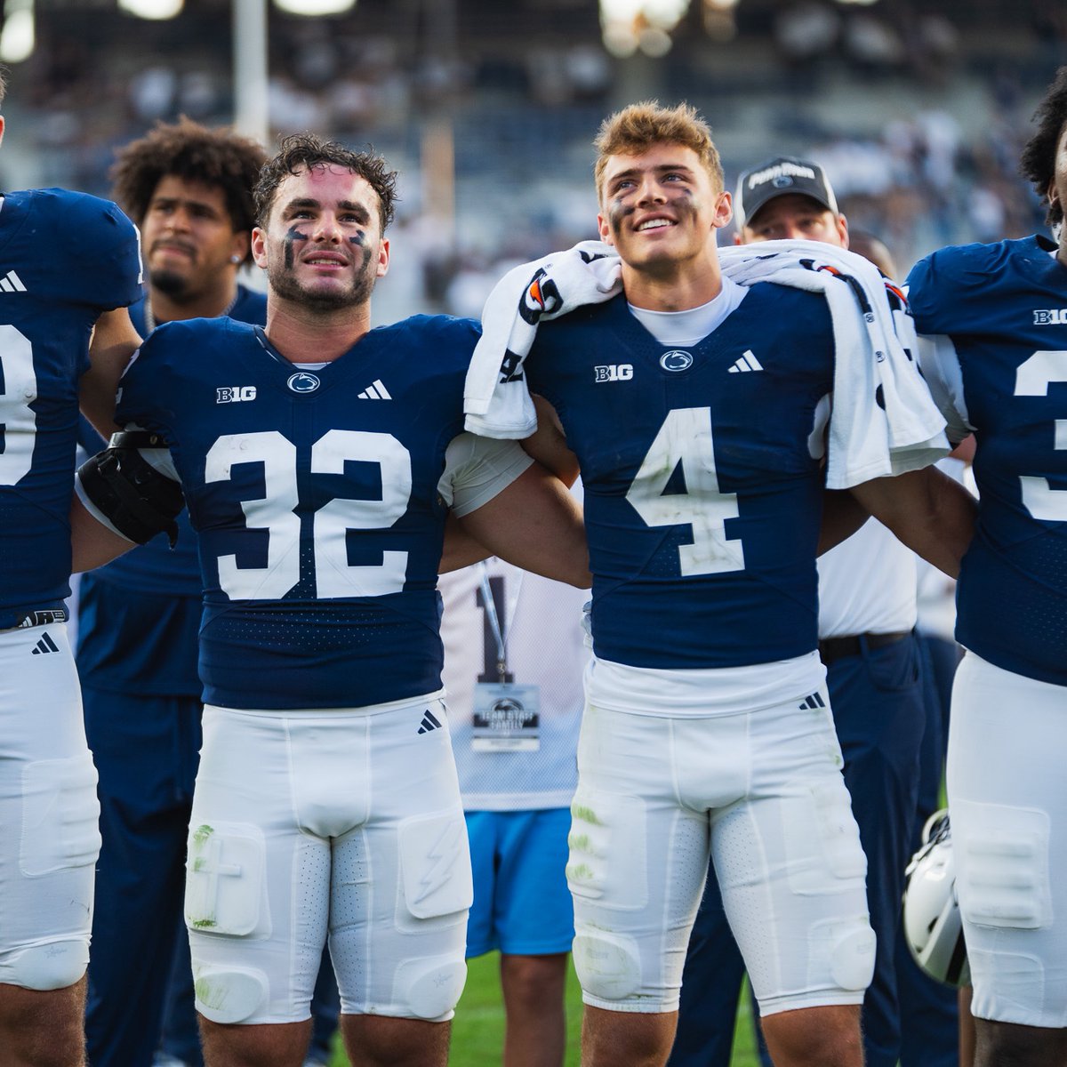 GoPSUsports's tweet photo. DUB IN HAPPY VALLEY 🙂‍↕️

#WeAre https://t.co/vwzlv3kGjR