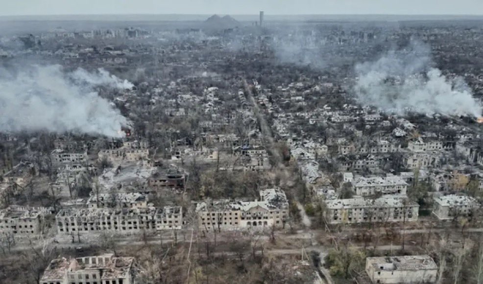 EYakoby's tweet photo. Mariupol, Ukraine looks worse than Gaza and unlike Gaza did not start the war they’re fighting.

Yet, you don’t see the media and podcaster class nonstop focus on Ukraine. In fact, you never hear them mention it at all. https://t.co/aXGysZM6dq