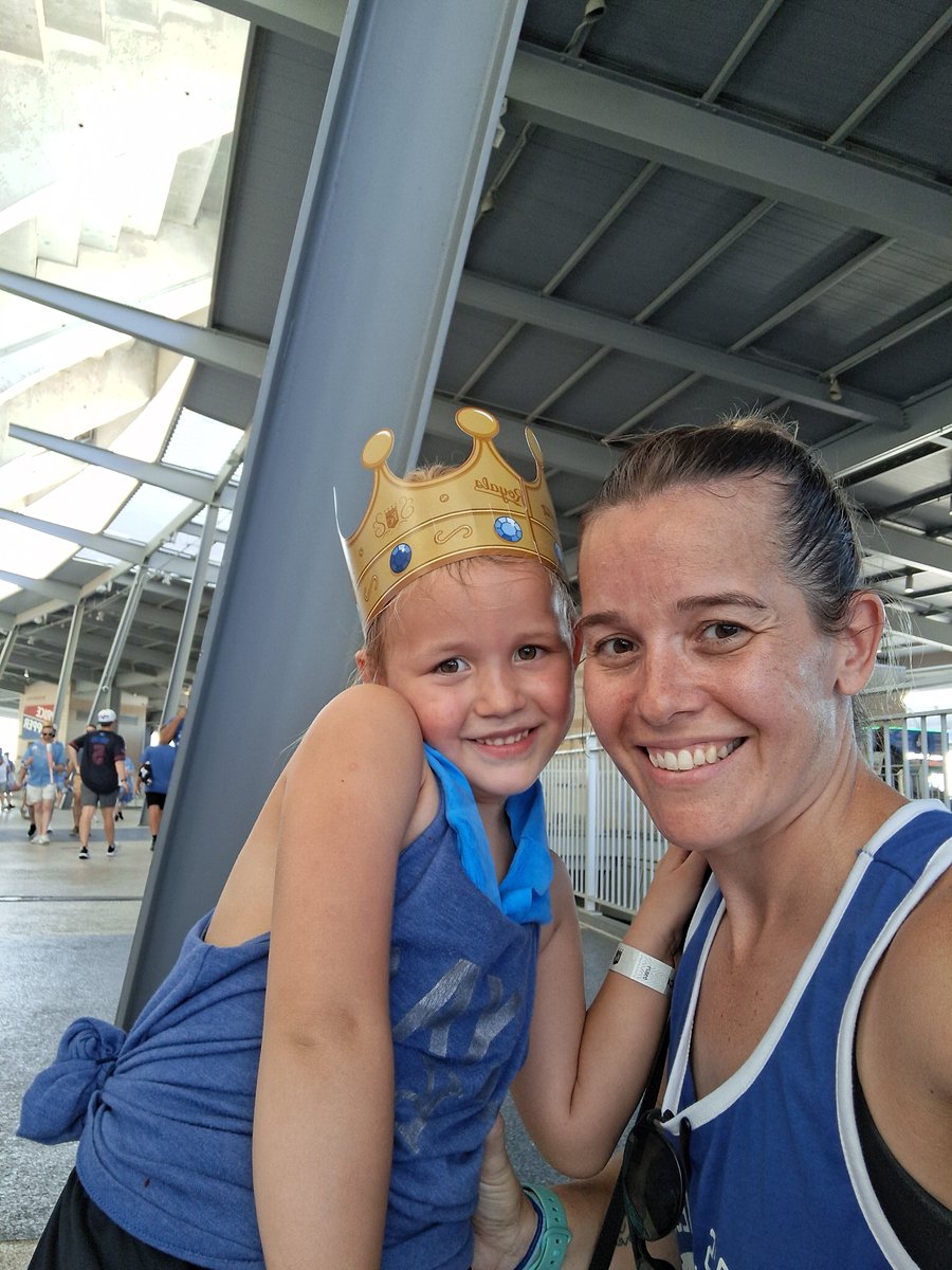 SarahSweed17's tweet photo. Celebrating this girls 5th birthday at the @Royals..Can she get something? https://t.co/viuqtXfHxC