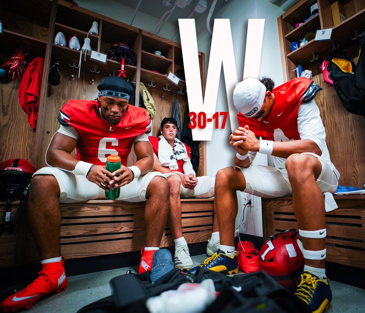 LvilleBigRedFB's tweet photo. Won one for One-One! #TCB 🔥 https://t.co/OVOYDdHYlP