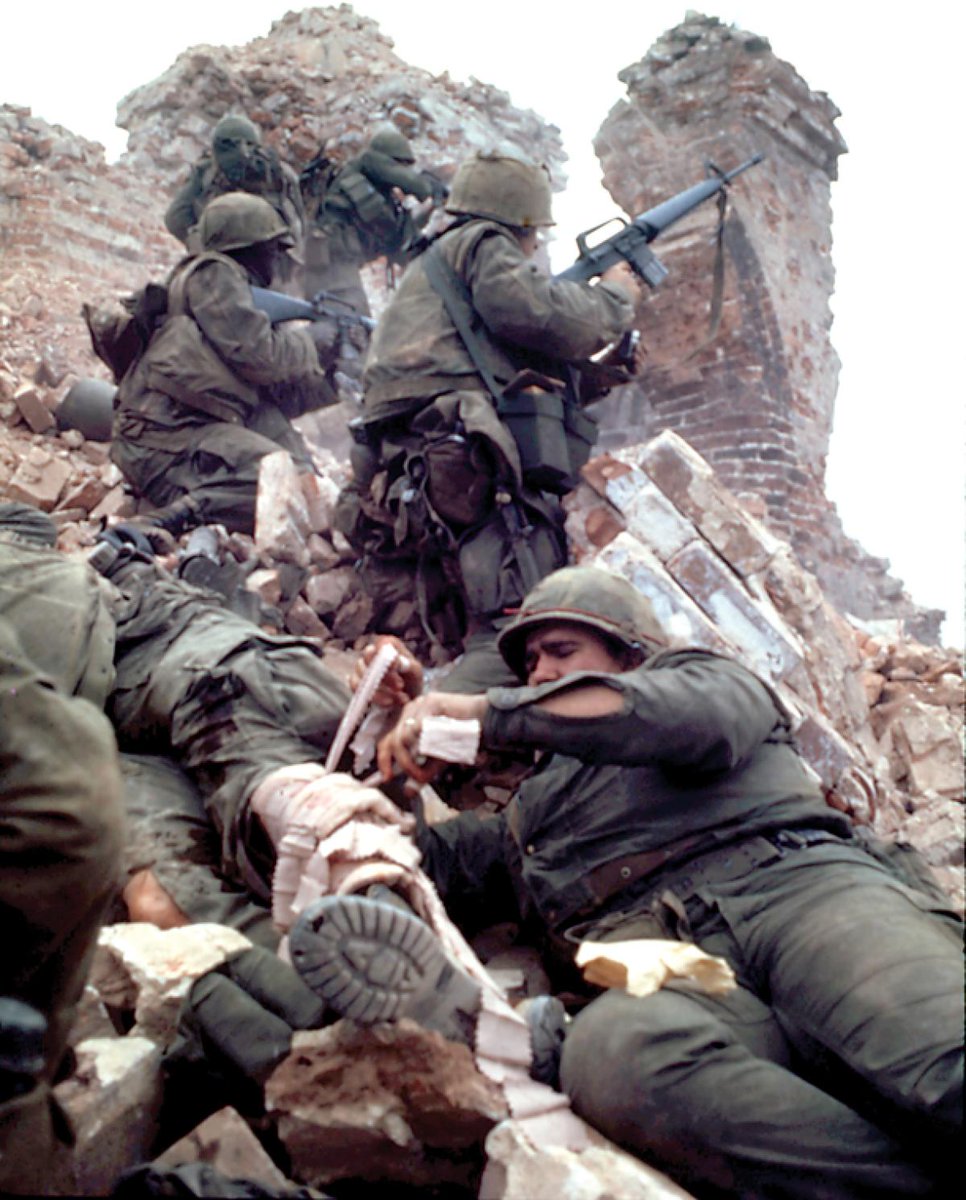 pacificjimmy's tweet photo. Leathernecks with Delta, Fifth Marines, gutting it out at the Citadel, 1968. https://t.co/RKV6e3AitP