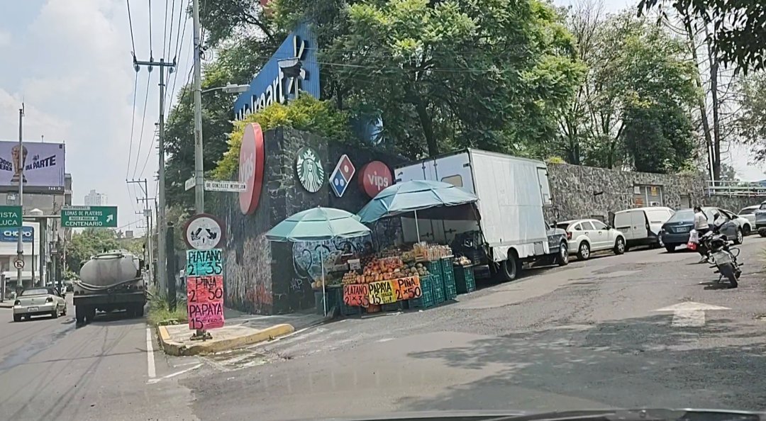 CF_Rx7's tweet photo. @LopezCasarinJ @inveacdmx @AlcaldiaAO Ojalá y también quiten los puestos ambulantes en colonia Lomas de Plateros en avenidas y calles, k bastantes comercios tienen solapados y en desorden; sin omitir los k venden según ustedes "autorizados" cigarros a menores al lado de prepa8

@GobCDMX @ClaraBrugadaM @diariobasta https://t.co/pKetmiR34j