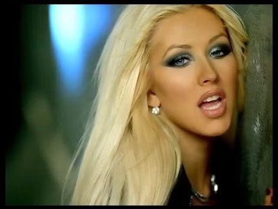 strawbunnykissd's tweet photo. her glam has always been so serious like omg https://t.co/M7EA1R8YWG