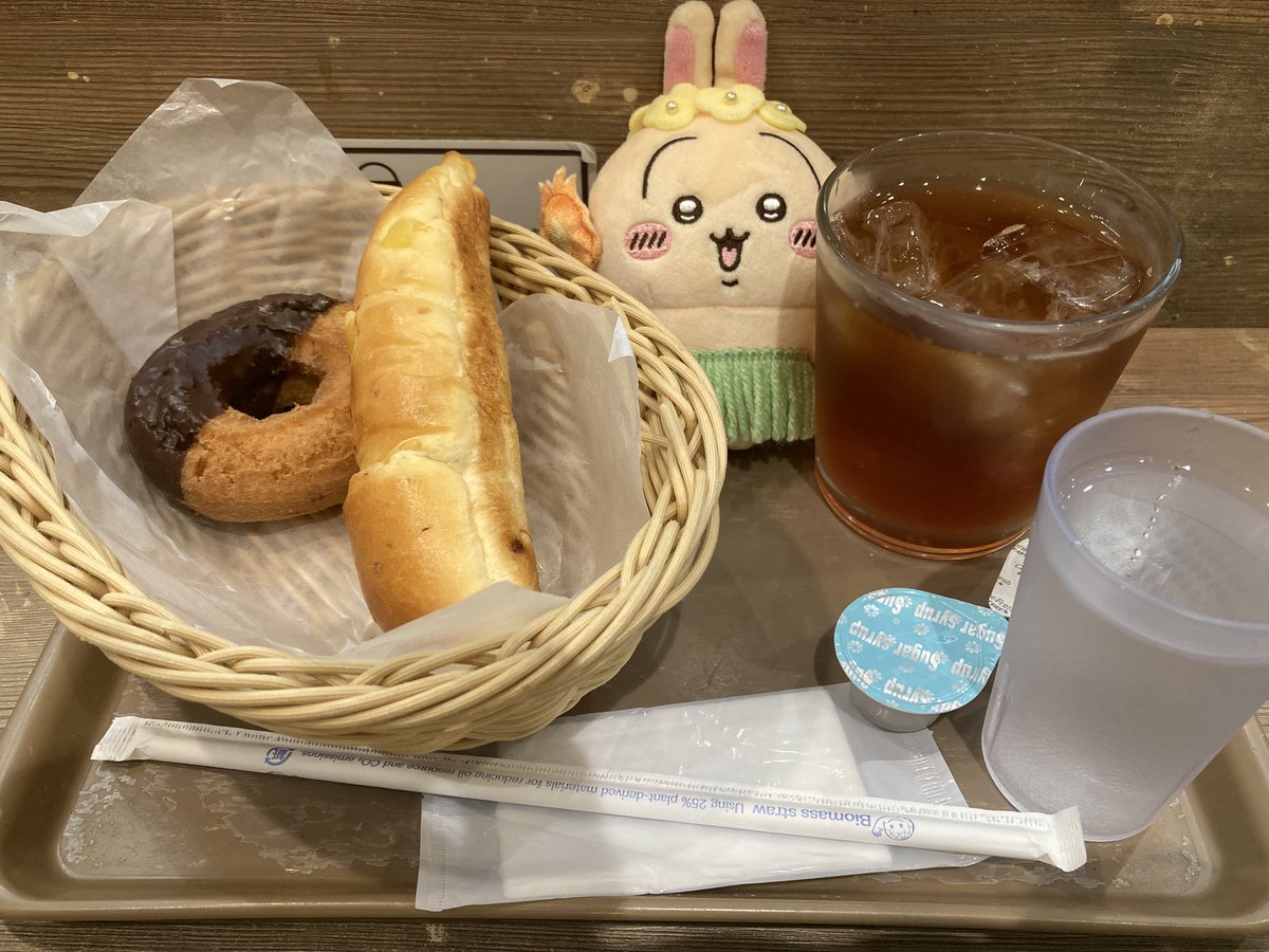 teranopoke's tweet photo. 映画まで時間有るから…
パン屋でモーニング。
映画楽しむ。(6回目)
何回観ても推しの登場シーンは尊いです🐰 https://t.co/Is950Igc4Z