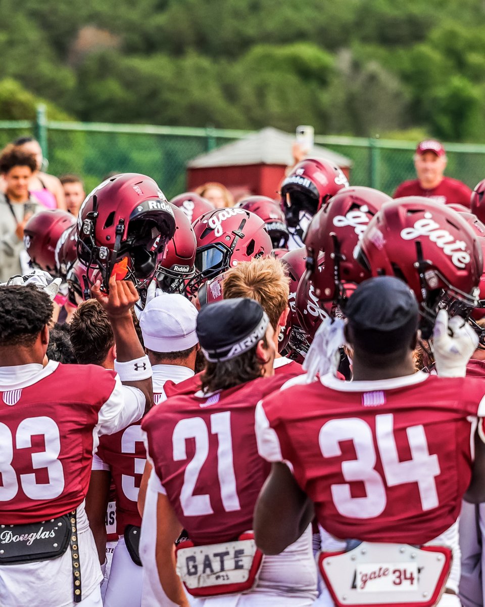 ColgateFB's tweet photo. That 2-0 feeling 😏

#GoGate | #DrawTheLine https://t.co/TChxaIXSB6