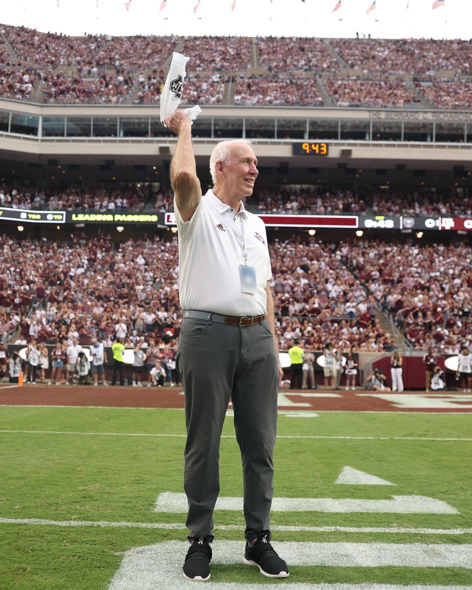 12thMan's tweet photo. The man, the Legend. https://t.co/jCRPONVGsU