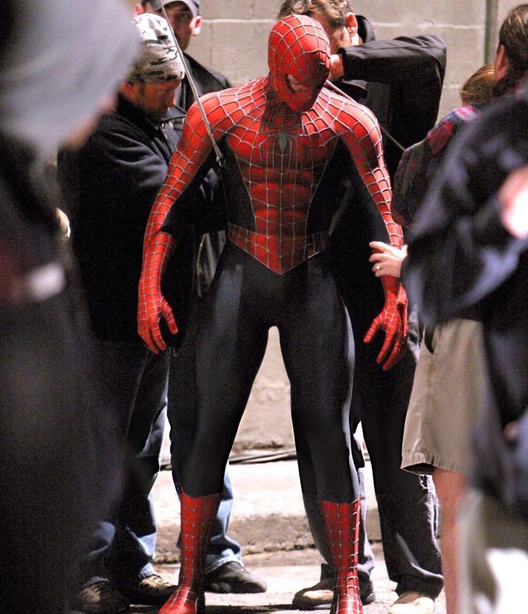 TheVsk_'s tweet photo. Behind the scenes Spider-Man (2002, 2006) https://t.co/65JpSbV4If