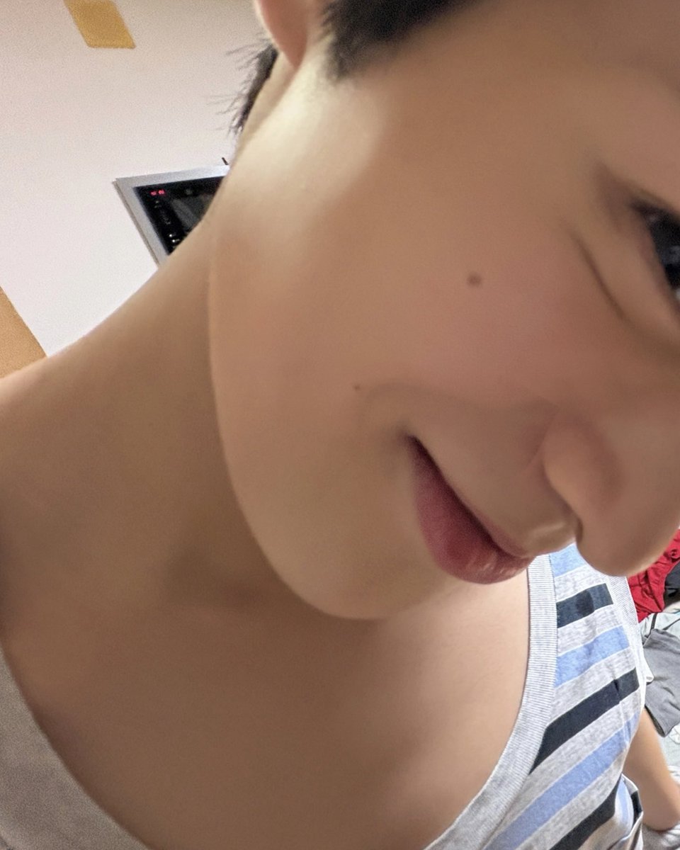 14ahnburger's tweet photo. #keonho #건호 https://t.co/iKvmQpwi7n
