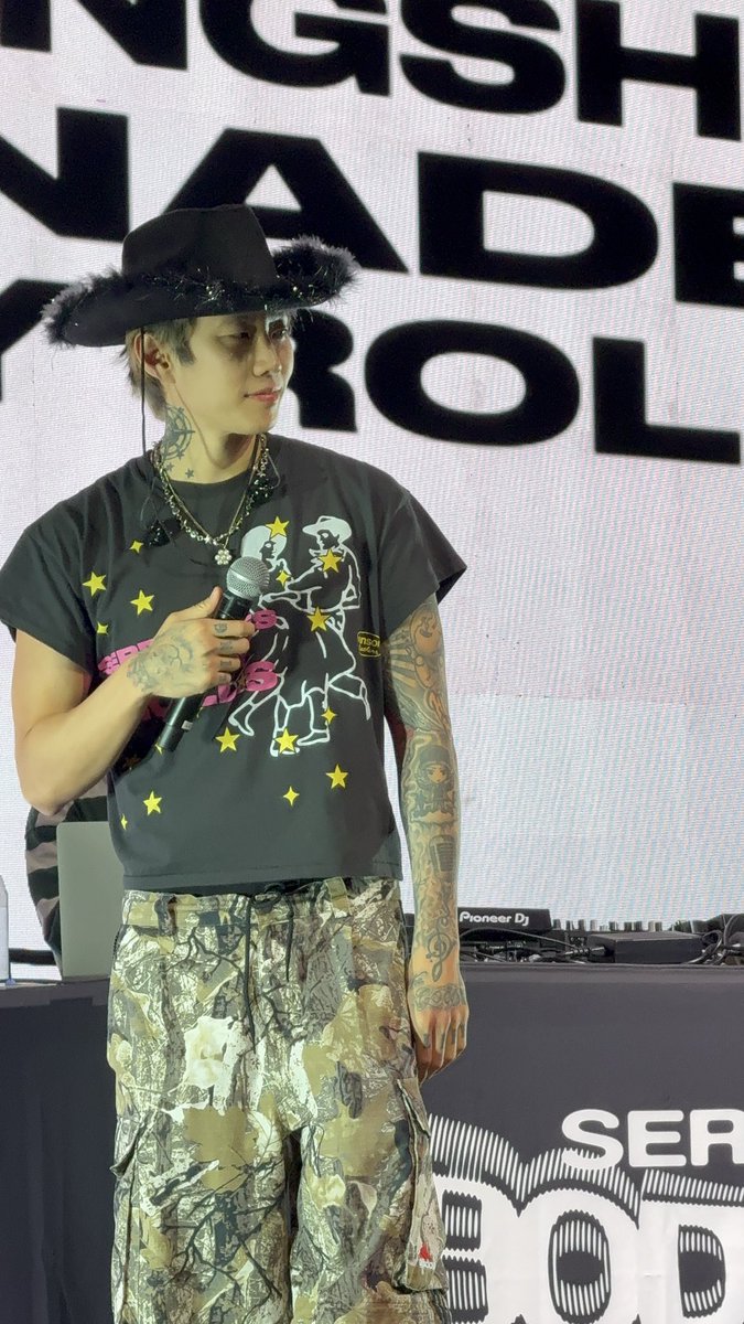 clauuuut12's tweet photo. This man is way too gorgeous to be real 😭🫠 
#JayPark https://t.co/hp1nGPVii1