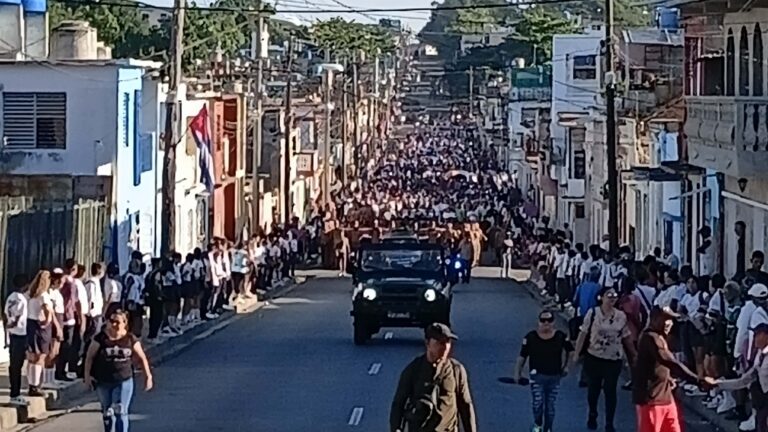 GydeMaLabiofam's tweet photo. Hoy, nuestro pueblo honró su historia en el 69 aniversario del Levantamiento Armado Popular del 5 de septiembre de 1957. Recordamos con orgullo a nuestros héroes, cuyo sacrificio nos recuerda que la patria se forja con coraje, resistencia y amor infinito. https://t.co/bwDJaVEAT0