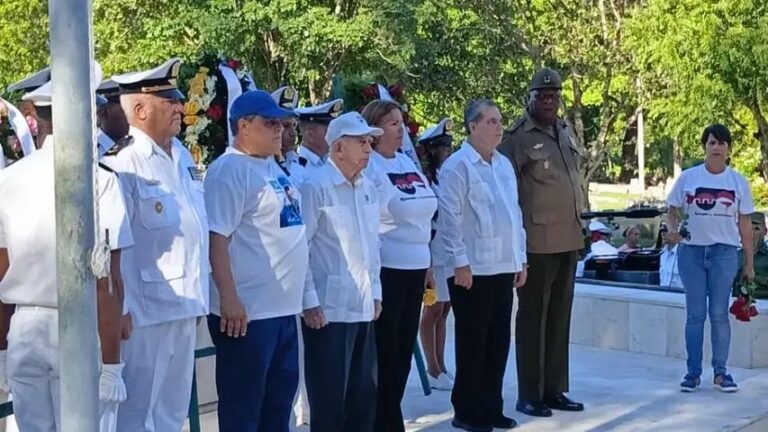 GydeMaLabiofam's tweet photo. Hoy, nuestro pueblo honró su historia en el 69 aniversario del Levantamiento Armado Popular del 5 de septiembre de 1957. Recordamos con orgullo a nuestros héroes, cuyo sacrificio nos recuerda que la patria se forja con coraje, resistencia y amor infinito. https://t.co/bwDJaVEAT0