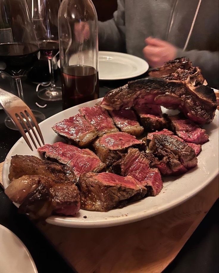 chefsevenn's tweet photo. How do you like your steak cooked? https://t.co/xsRE0jR7jY