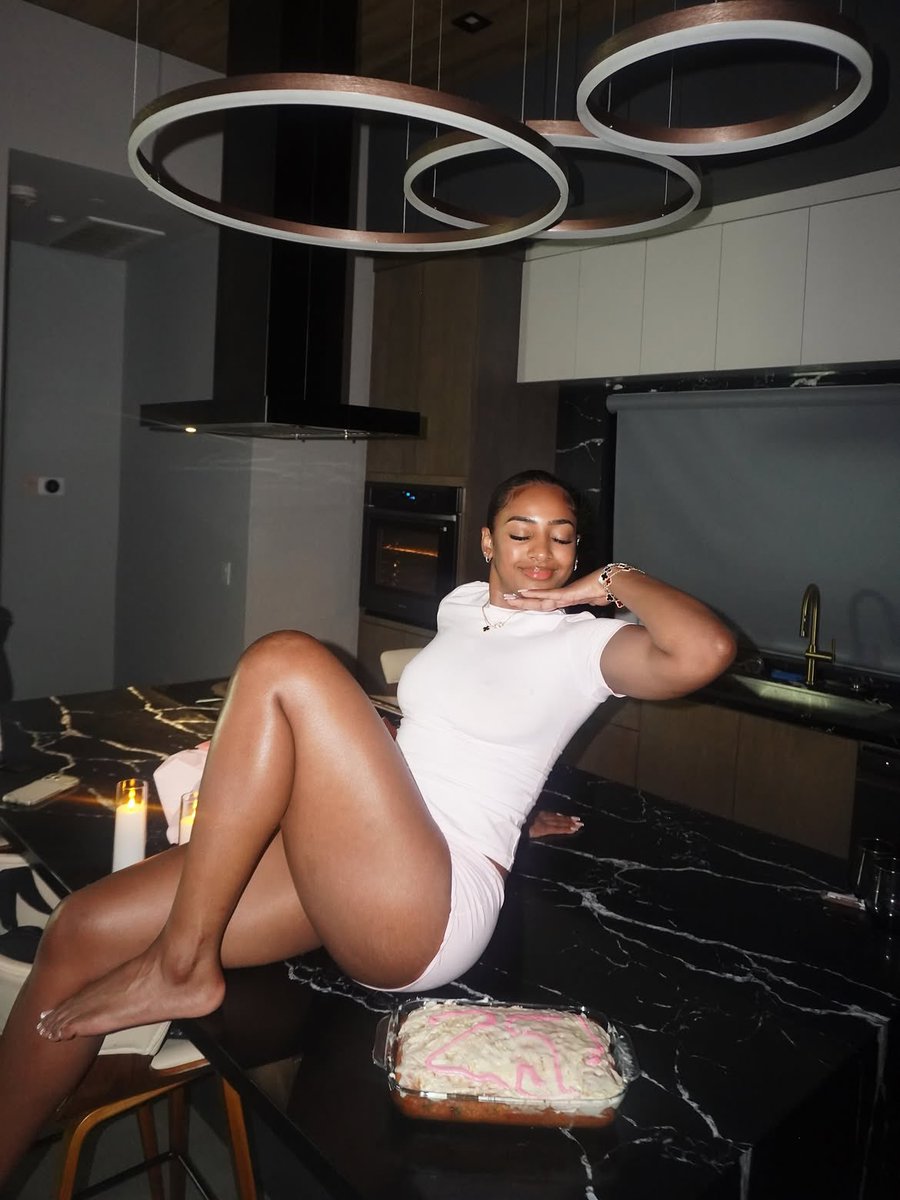 AthleteVanity's tweet photo. Deja Kelly 📸

MVP https://t.co/t9mEEn3F9F