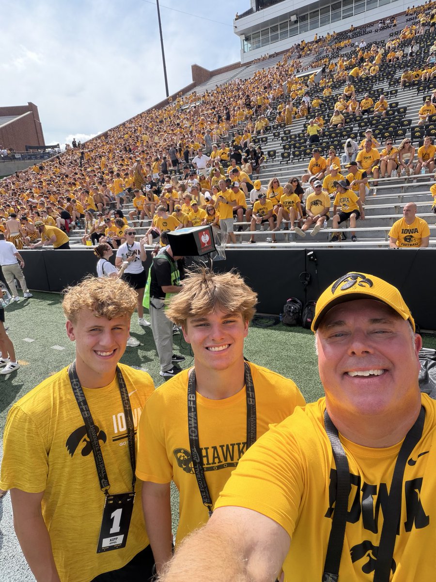 Lukeivy17's tweet photo. Had a great time at my Iowa Gameday. Thank you Iowa football for the hospitality. @Coach_Niemann @RhettSmeins @CoachParkerIowa @Spauldingiowa @TylerBarnesIOWA https://t.co/5qzsXpDPv1