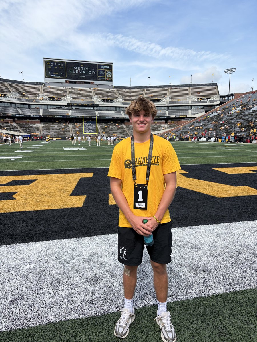 Lukeivy17's tweet photo. Had a great time at my Iowa Gameday. Thank you Iowa football for the hospitality. @Coach_Niemann @RhettSmeins @CoachParkerIowa @Spauldingiowa @TylerBarnesIOWA https://t.co/5qzsXpDPv1