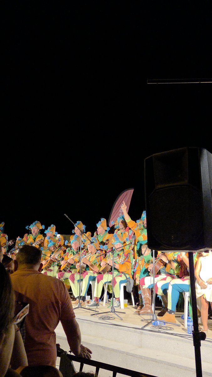 aleee_rod's tweet photo. No pude vivir el carnaval pq me pillo fuera de españa. Pero esta noche me ha hecho vivirlo cmo si fuera febrero de nuevo. Ademas con la compañia de mi padre🫶🏻🥇 https://t.co/mS8sNJRg47