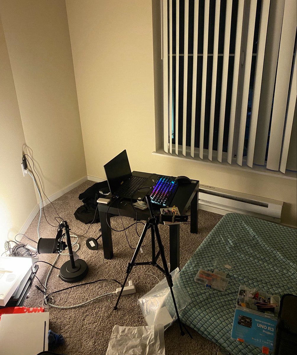 ignasxv's tweet photo. i raised over $100K for https://t.co/s1Mq7q7TM6, helped open an open access maker space in East Africa and got a job @ Microsoft all with my 256gb Lenovo thinkpad 

You don’t need more… you can do so much with the resources you already have!!! https://t.co/luo0fRJmD6