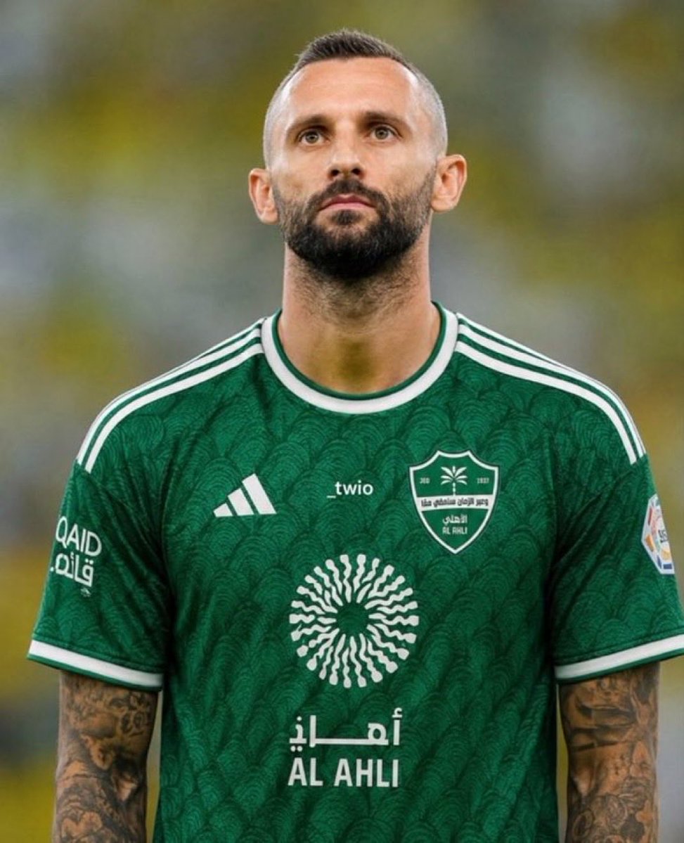 fa1I1I1I's tweet photo. #خلصوا_بروزو_وبيدون_للاهلي https://t.co/eqpQre2mhc