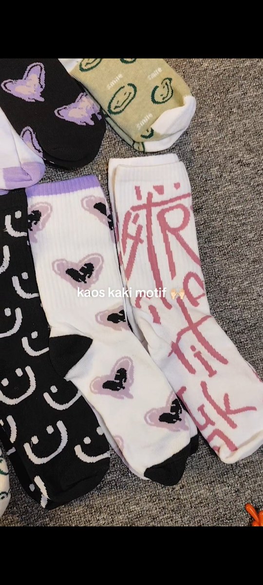 khelrniel's tweet photo. cakep semua motifnya 🤩 
kaos kaki motif https://t.co/5OjC8fMKwX https://t.co/DHPeMmQhmG