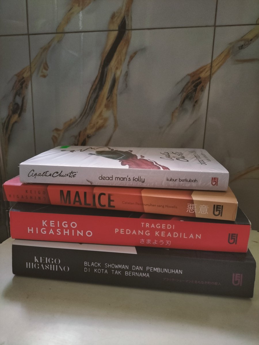 yuiyayuu's tweet photo. WTS NOVEL KEIGO HIGASHINO &amp; AGATHA CHRISTIE‼️

novel keigo semuanya pl ya.
novel agatha NEW SEALED.
bisa 🍊 ya guys, dom jatim  (splitpay dikarenakan admin segede bagong)

untuk detail bisa DM aja guyss https://t.co/rsy6N4GjOQ