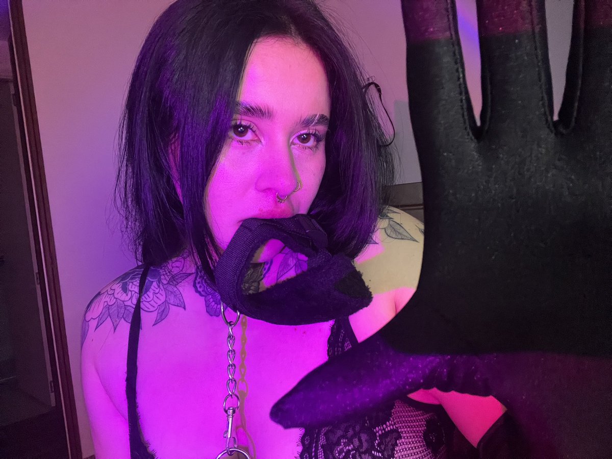 TittyQueenOFCL's tweet photo. Are you rat? ⚠️⚠️ https://t.co/IS5ZEk27rH