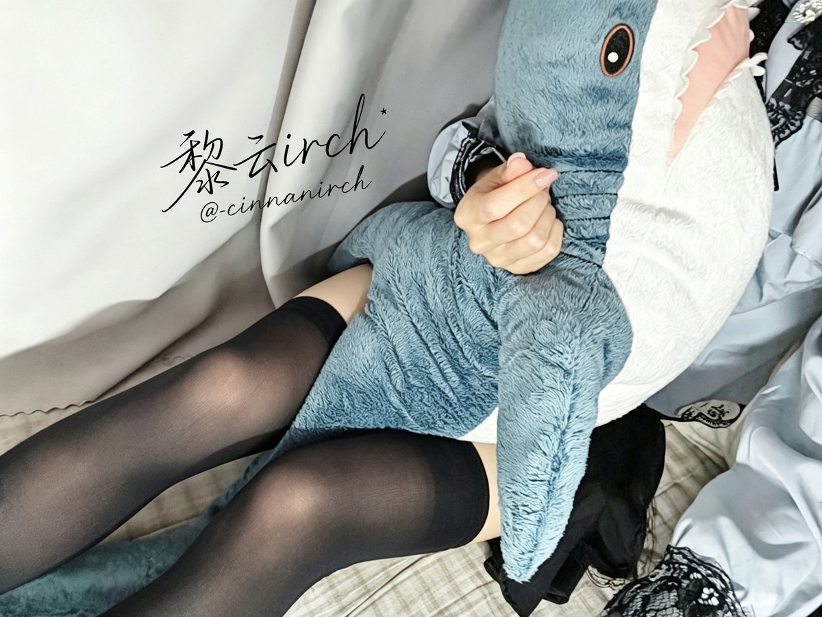 cinnanirch's tweet photo. 坏哦！这几天一直高强度vibecoding，在开发Coyote in Cradle的同时，并行做了各种自己觉得好玩的小玩意，以至于忘记转专业报名快截止了，而我还是0准备喵🫠
同时马上要开学了，教练要是知道我一个暑假都没怎么动过会不会宰了我😱 
 #男娘 #伪娘 #femboy #xnn #闲聊 #交友 https://t.co/jTveRpLfDs