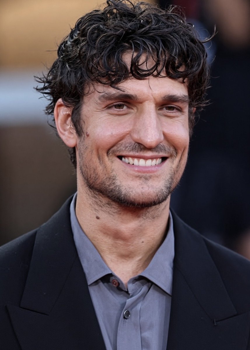 garreldaily's tweet photo. Louis Garrel at #Venezia83. https://t.co/jCCHeadmmU