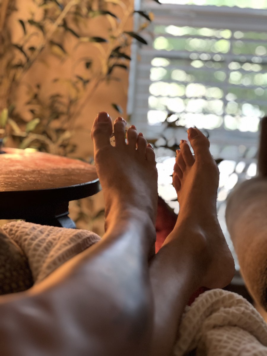 barbed_ink's tweet photo. @elliehbyy https://t.co/Uv18CcICl0 #feetfetısh #feetworshi̇p #feetseller https://t.co/4ABQyxvddL