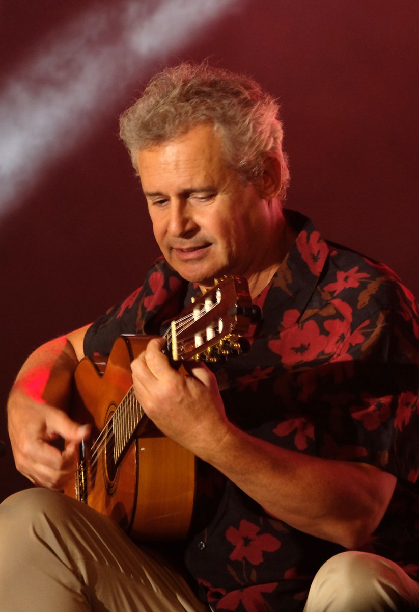 festaavante's tweet photo. A história de Pedro Jóia mistura-se com estes 50 anos de Festa do Avante!. Talvez por isso a sua guitarra percorre os mesmos caminhos de memória, de luta e esperança. https://t.co/CUlonAXxUt