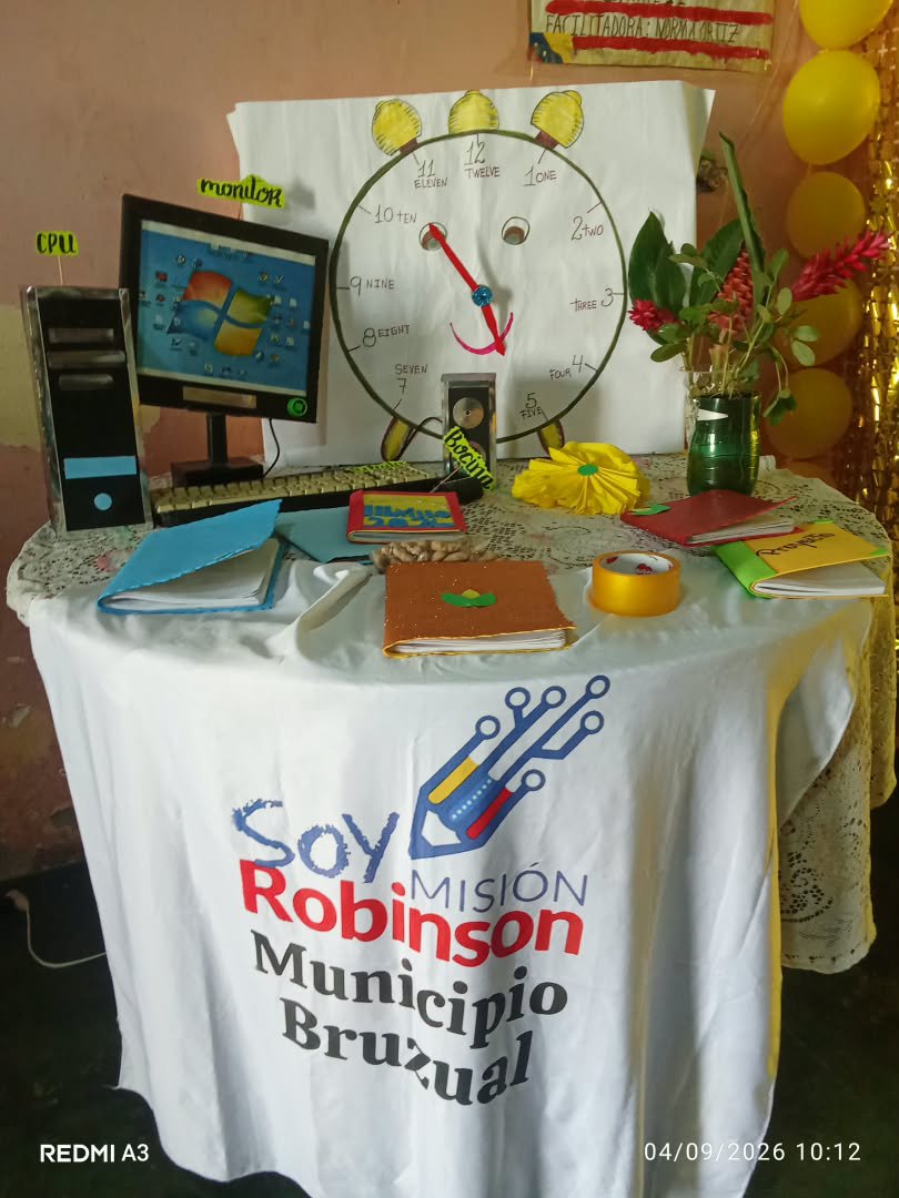 MROBINSONYARA's tweet photo. #05Sep Cierre de proyecto en el ambiente Hugo Chávez Frías II en el mcpio Bruzual con la facilitadora Norma Ortiz en el área agrícola, lograron el control de plagas mediante la elaboración de un insecticida natural para el cultivo de maní.
@NicolasMaduro 
@HectoRodriguez https://t.co/suOIzJIaa9