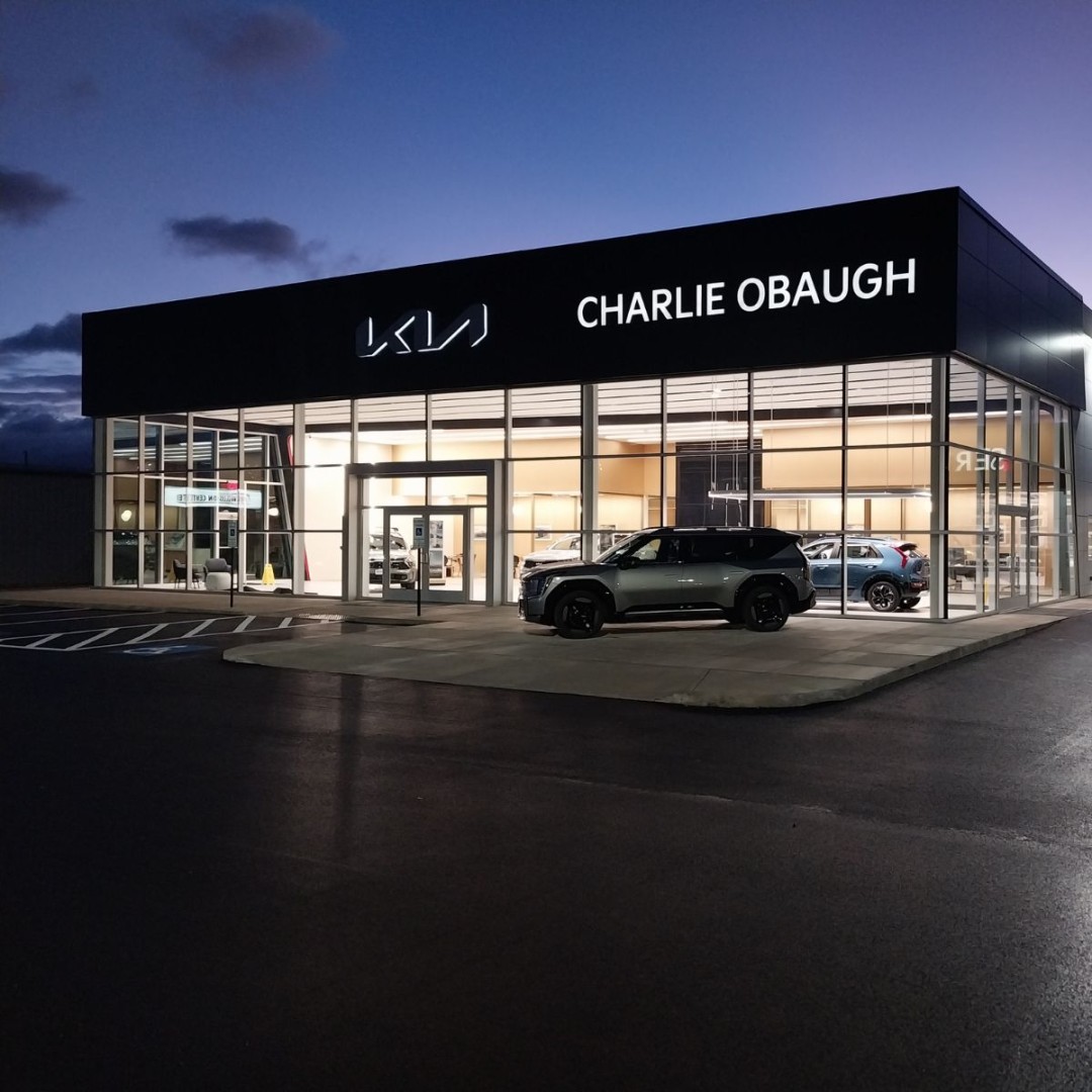 LCCEnterpriseVA's tweet photo. Built to make an impression day or night. The Charlie Obaugh Kia project in Staunton puts commercial glazing front and center with an expansive glass façade and entrance.

Commercial glazing scope coming up? (540) 214-3773

#CommercialGlazing #StauntonVA #LCCEnterprises https://t.co/APhme455ii