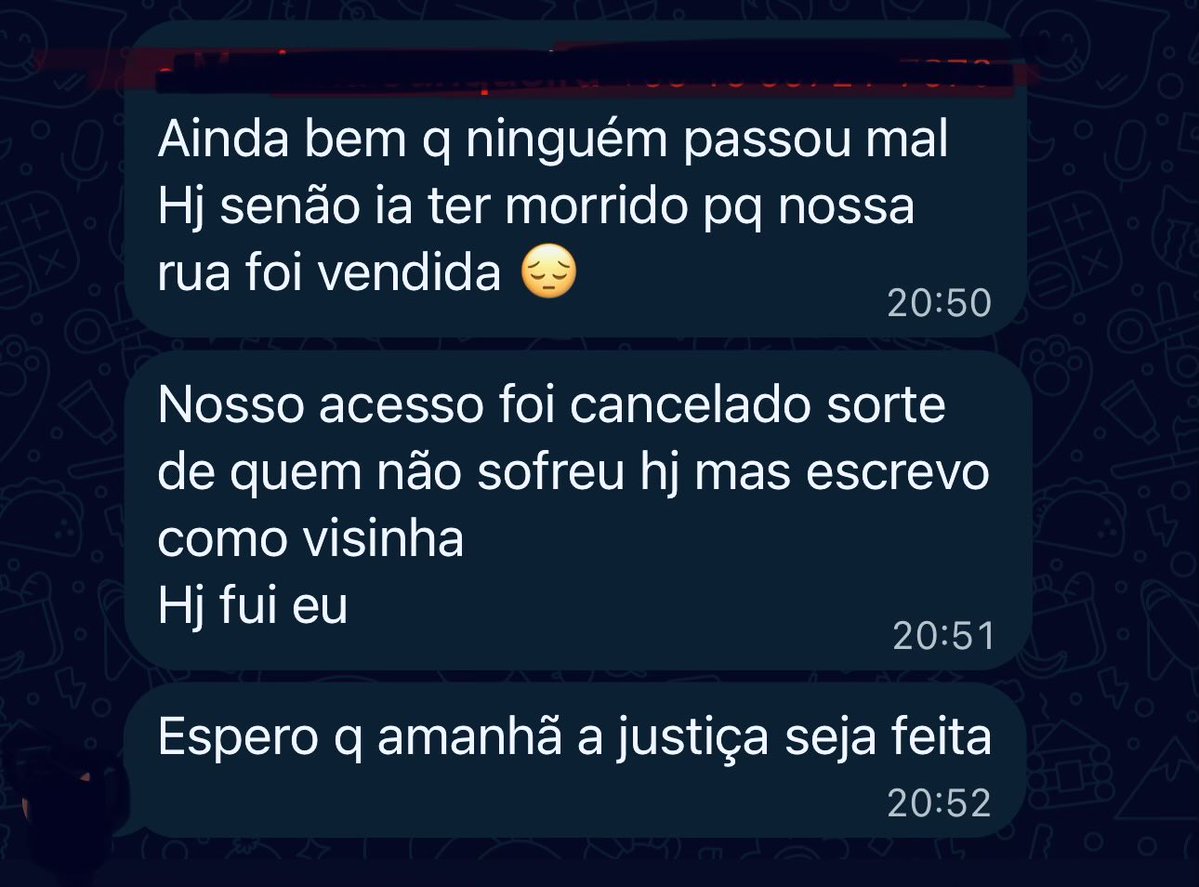 lumoraes_'s tweet photo. O portao da garagem do meu prédio foi bloqueada por uma hora em função de manobra de guindaste. Foi avisado no prédio e tinha faixas na rua.
A vizinha que não conseguiu sair DE CARRO, tá traumatizada 🧶 https://t.co/H45qoANv96