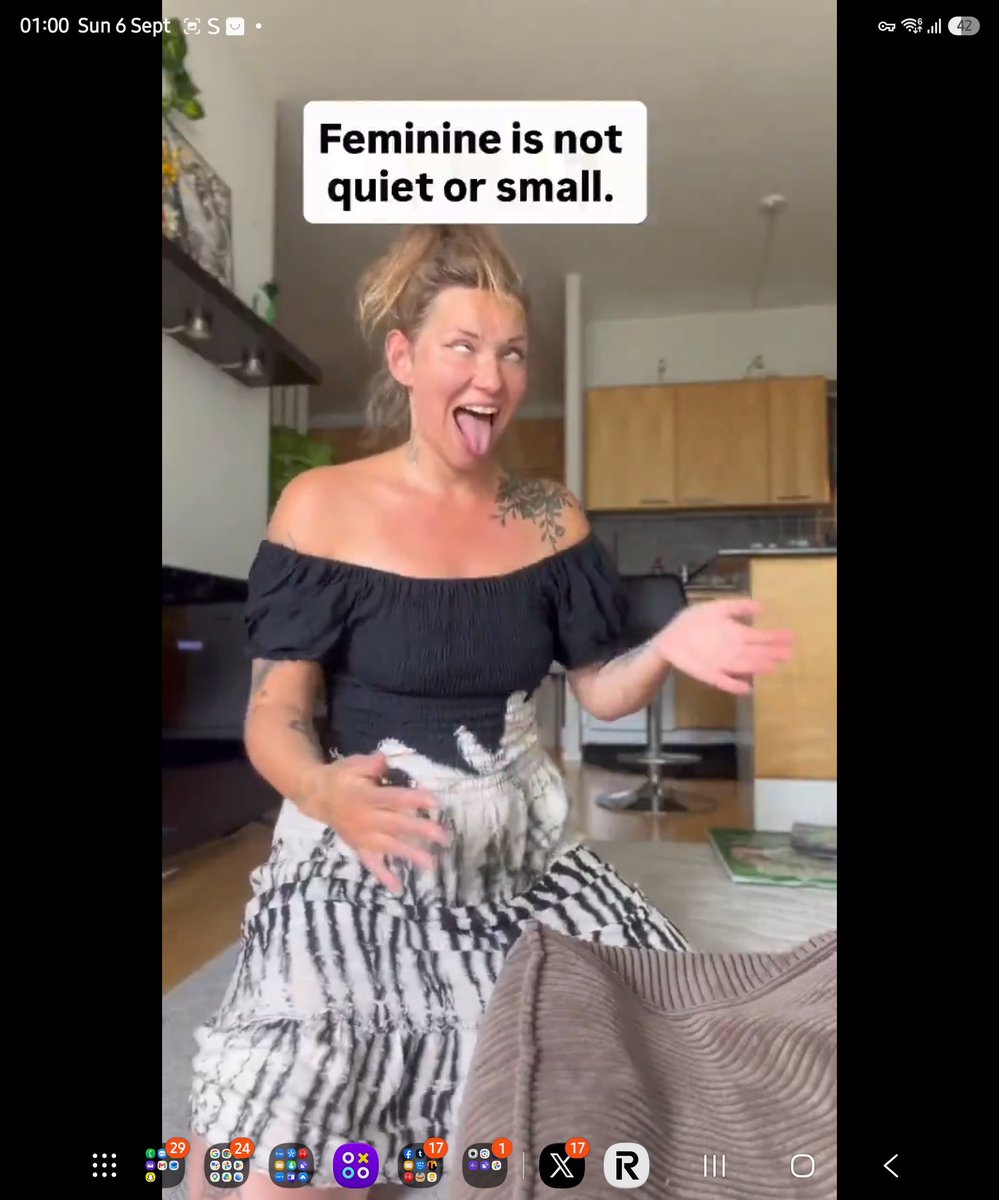 IamIndridCold's tweet photo. 6 months ago she was a primary school teacher, the same one. She got on Tik Tok and now she is crazy and her little mind is frazzled. Men are evil and she is #possessed by #Liberalism #Manabí #clancytrail https://t.co/VJMyJcCRmU