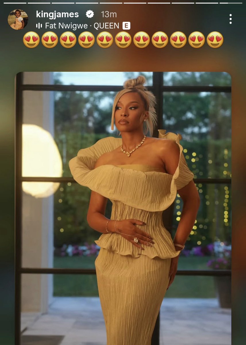 BronMuse's tweet photo. LeBron James reacting to Savannah's 40th birthday post on IG:

"😍😍😍😍😍😍😍😍😍😍😍" https://t.co/u5EinicQTs