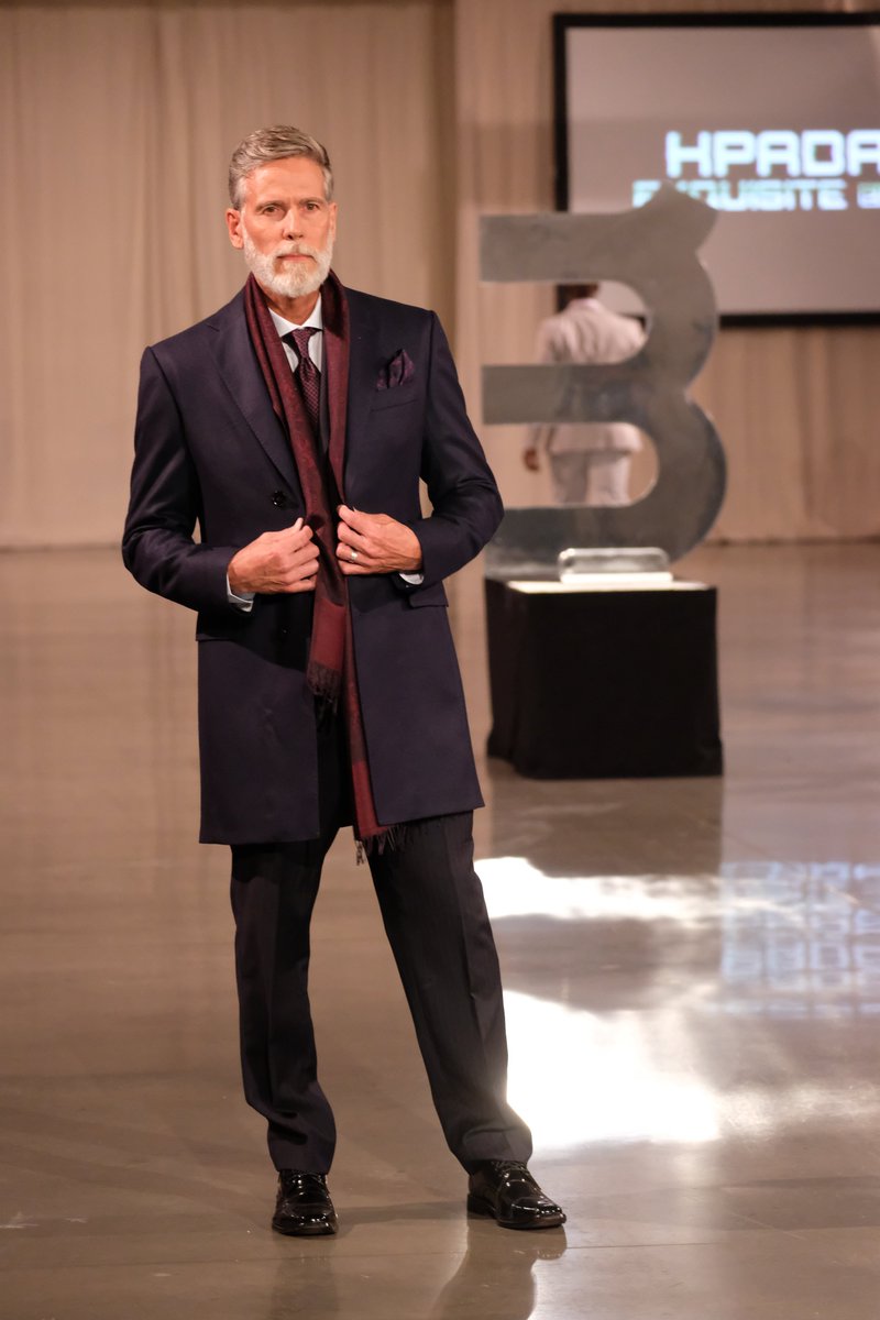 DLVisionMode's tweet photo. Magnifique défilé de mode présenté par H Padar lors de M3 Montréal hier soir où élégance et modernité étaient au rendez-vous, bravo ! 
#FashionShow #Montreal #ModeLocale #ModeMasculine #HPadar #DLVisionMode  

https://t.co/ePMUdpm64c https://t.co/lhhbadvPQT