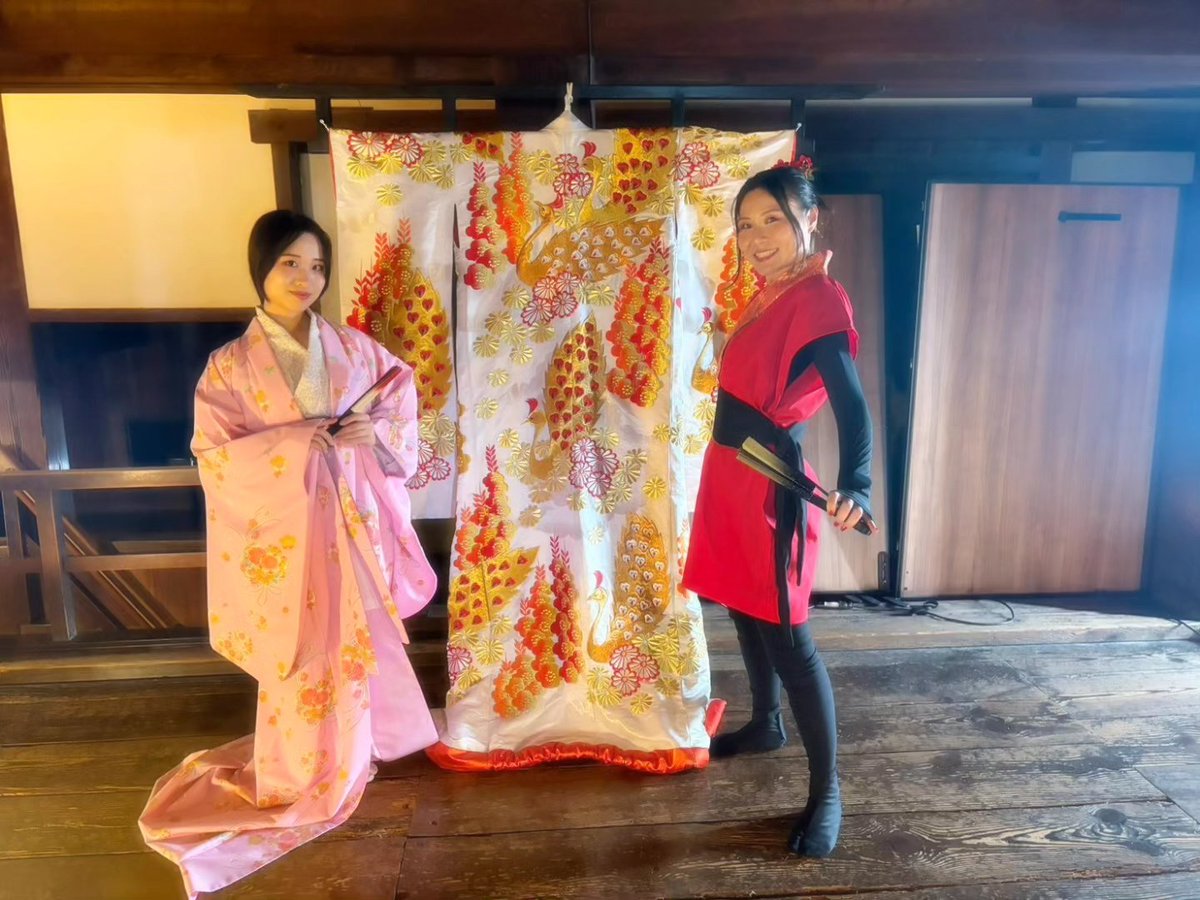 blackleopardess's tweet photo. 9/5㈯、【松山城おもてなし】にお越しいただき、ありがとうございました❣️

今回は、伊予の伝統芸能「伊予万歳」より「十二干支豊年踊り」を披露🪭
五穀豊穣・夫婦円満・商売繁盛の願いが届きますように🌠

次回は9/19㈯📢🎶

#くノ一つばき隊 #松山城 #愛媛 #おもてなし #matsuyamacastle https://t.co/ILIrLyOR98