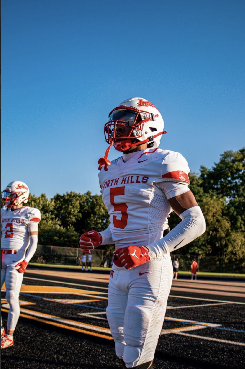 jedison_6's tweet photo. Week 2 vs Seneca Valley was ruled no contest due to weather. 
Here’s Week 1 vs North Allegheny 
2 Int 
2 PBU’s
2 Tackles

@CoachKasper 
@A_Wyz21 
@wpialsportsnews 
@43legacy 
@NHIndiansFB 
@PrepRedzonePA 
@WPIAL_Insider
@CoachJDIV 

https://t.co/Qa0evZADZM https://t.co/nGzP8iUN6q