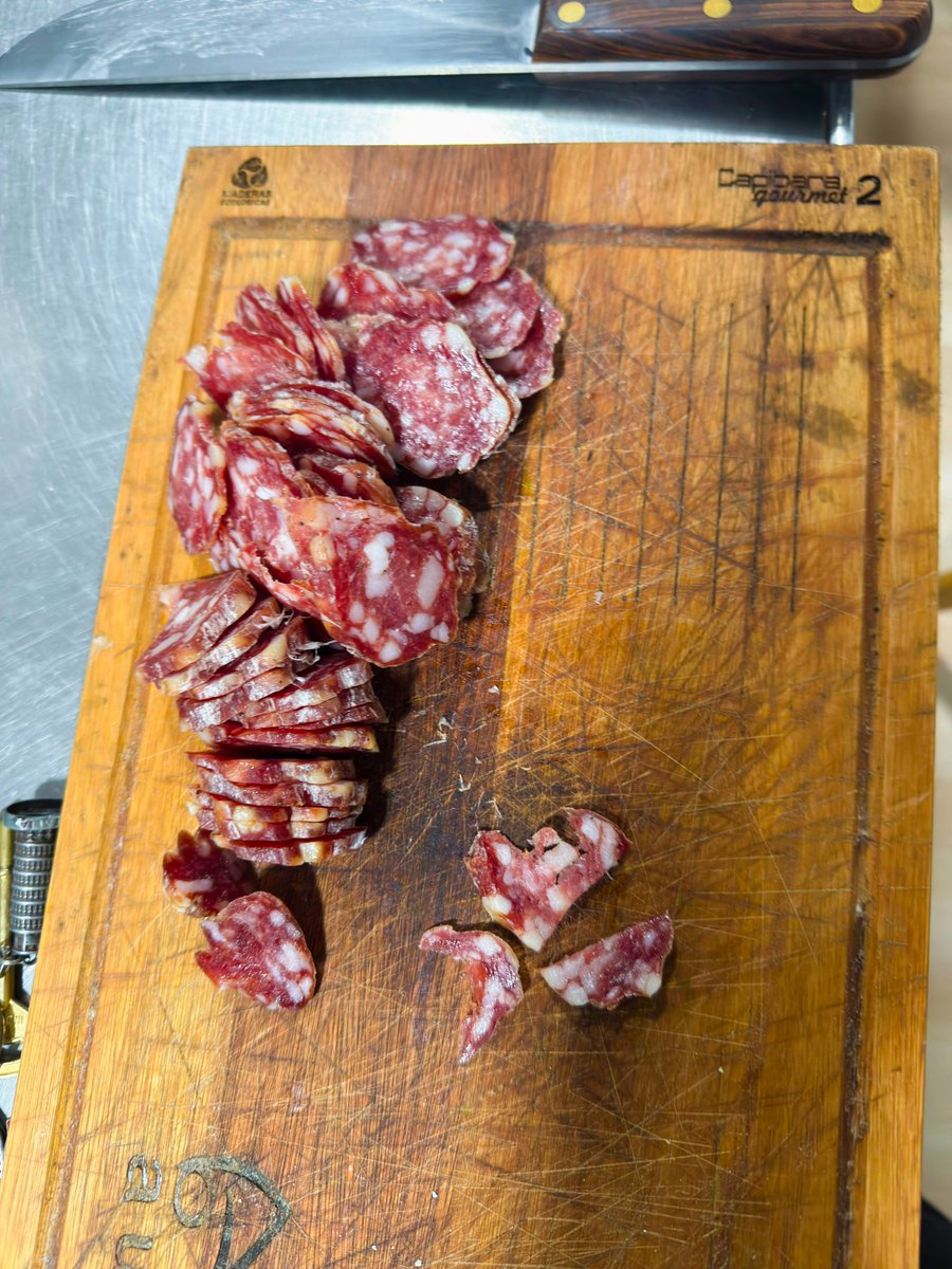 zetatomyy's tweet photo. si no podés armar tu país en salame no me dirijas la palabra https://t.co/jYgnr4abV8