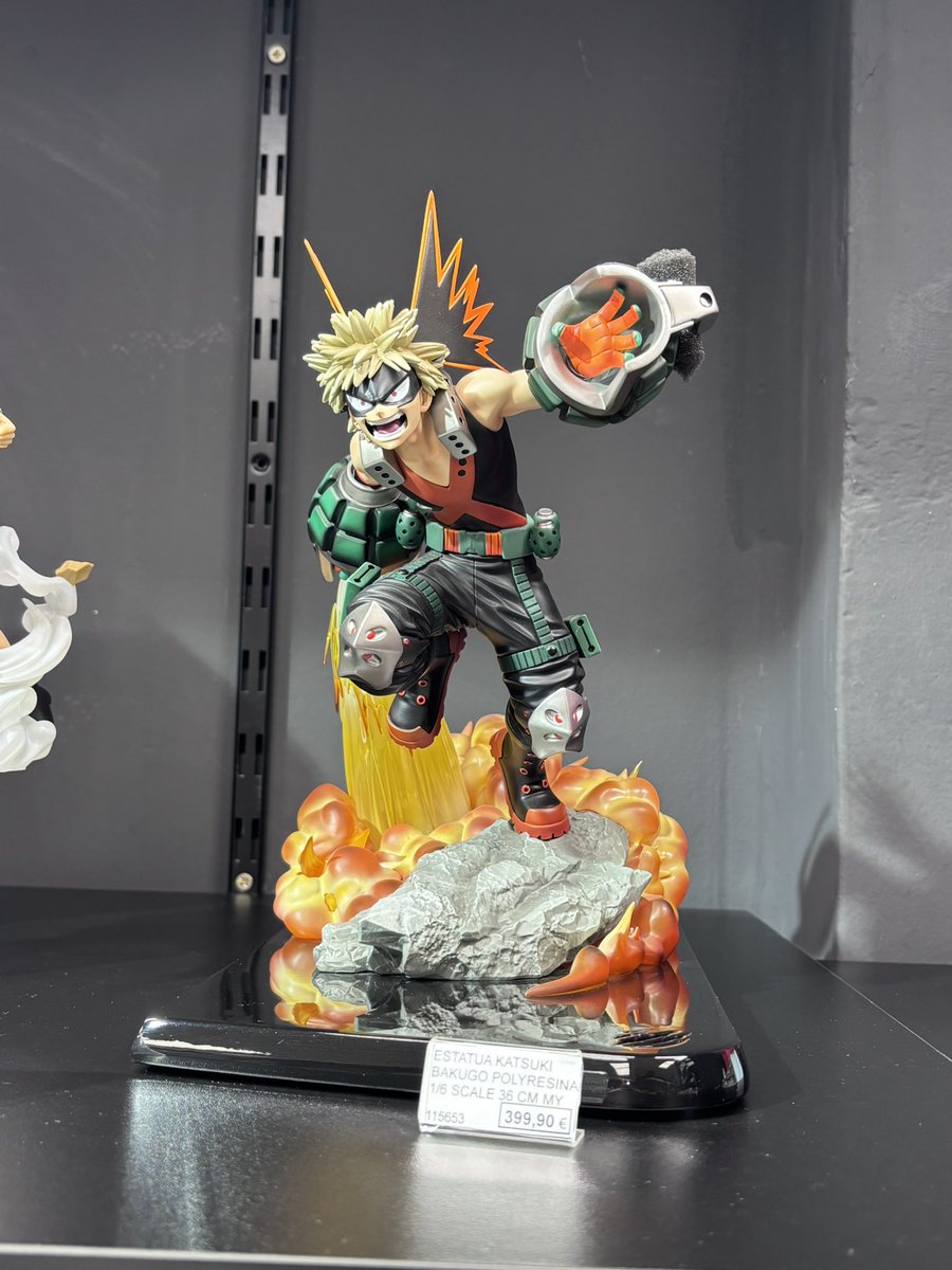 destroymyselff_'s tweet photo. Quien me da 300€? Los 99€ los pago yo va https://t.co/X0JTS5N6Vr