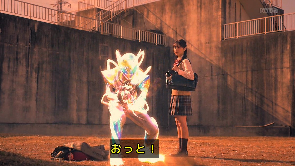 takohachibar5's tweet photo. お嬢様は正体知ってるのね​ #nitiasa #SHT #仮面ライダーマイス https://t.co/PNI7InfHWJ